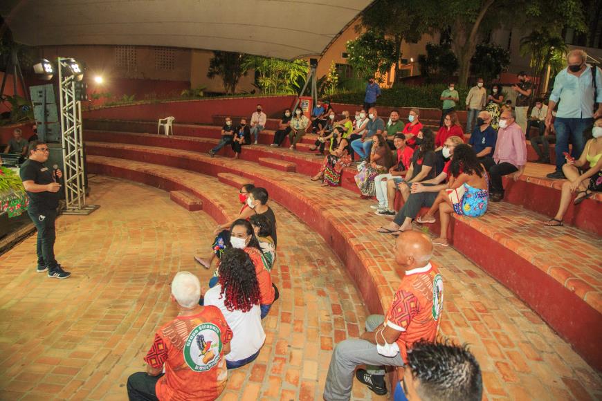 O debate foi iniciado pelo presidente da Fundação Cultural do Município de Belém (Fumbel), Michel Pinho, que expressou um pouco da importância do carimbó para o cenário cultural de Belém